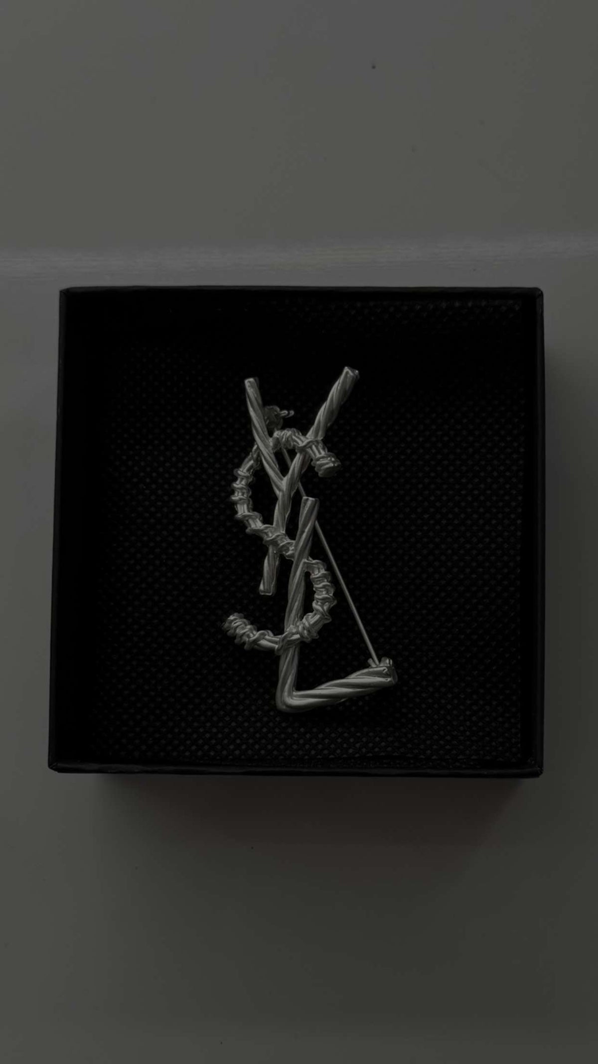 Broche argentée vintage