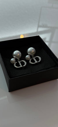 Boucle argentée & blanc