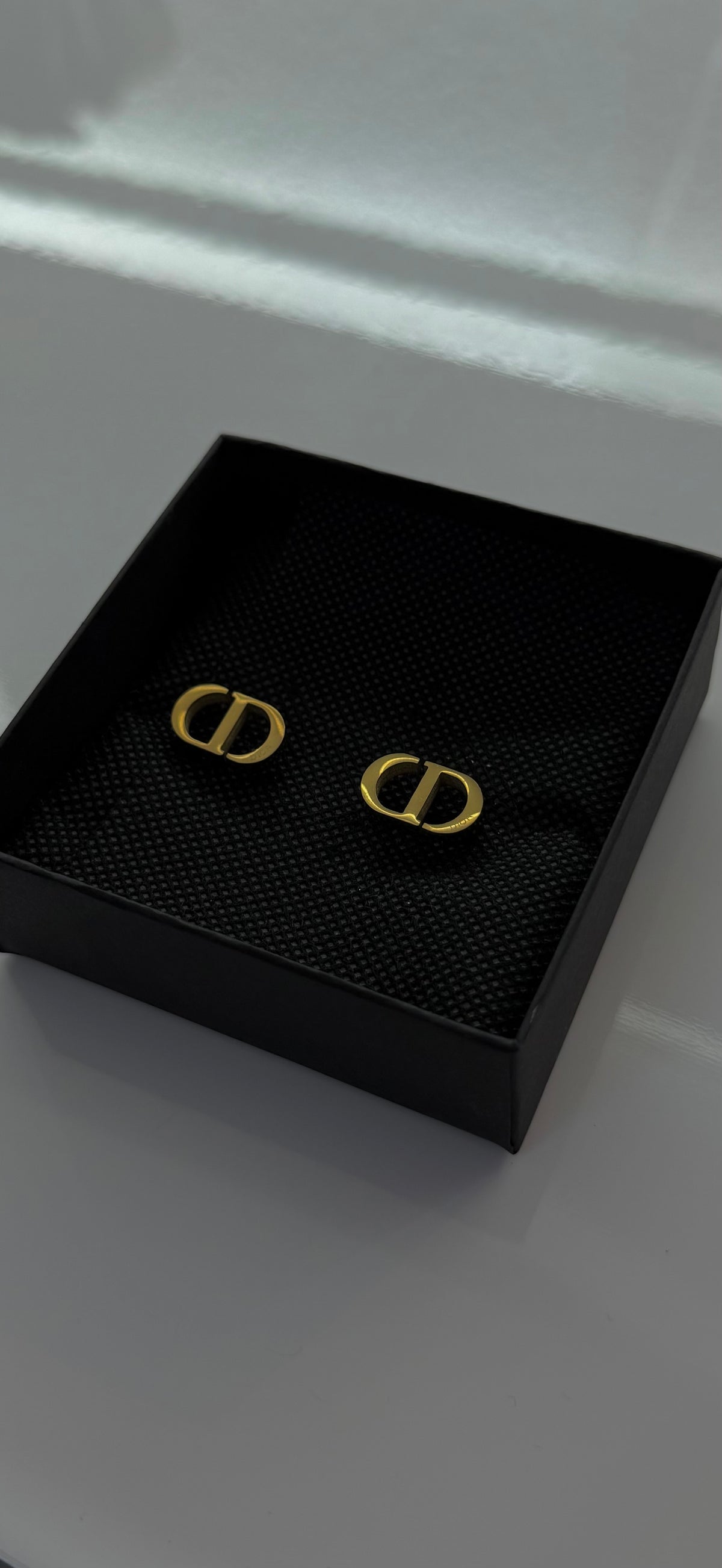 Boucle d’oreille dorée